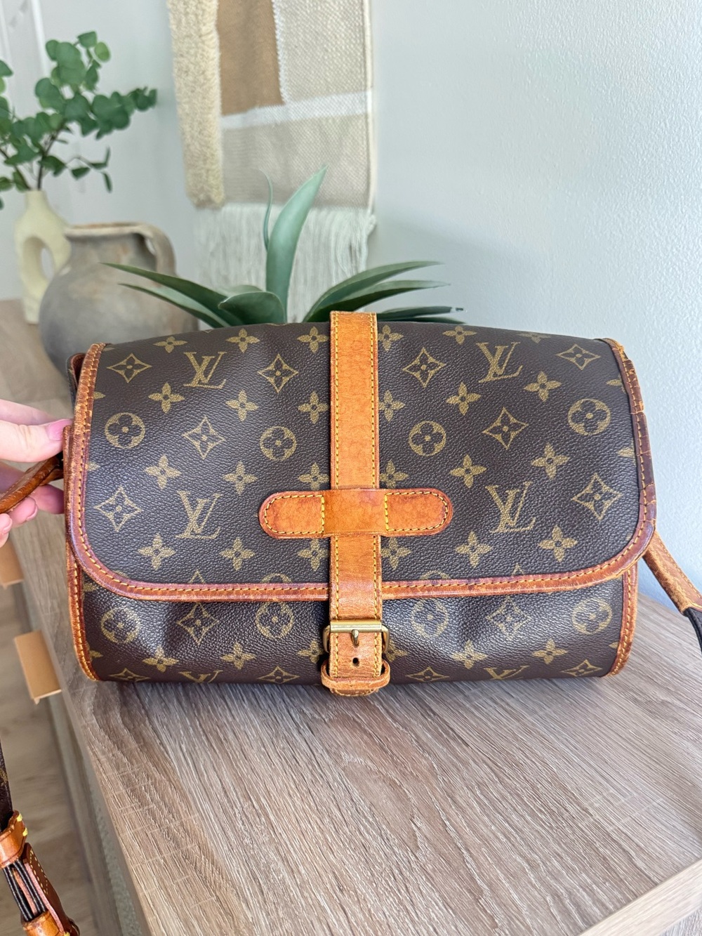 ✅AUTH✅LOUIS VUITTON MARNE CROSSBODY BAG
